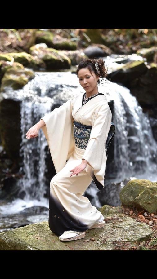青森伝統芸能を楽しめる繭子の宿 Hachinohe Buitenkant foto